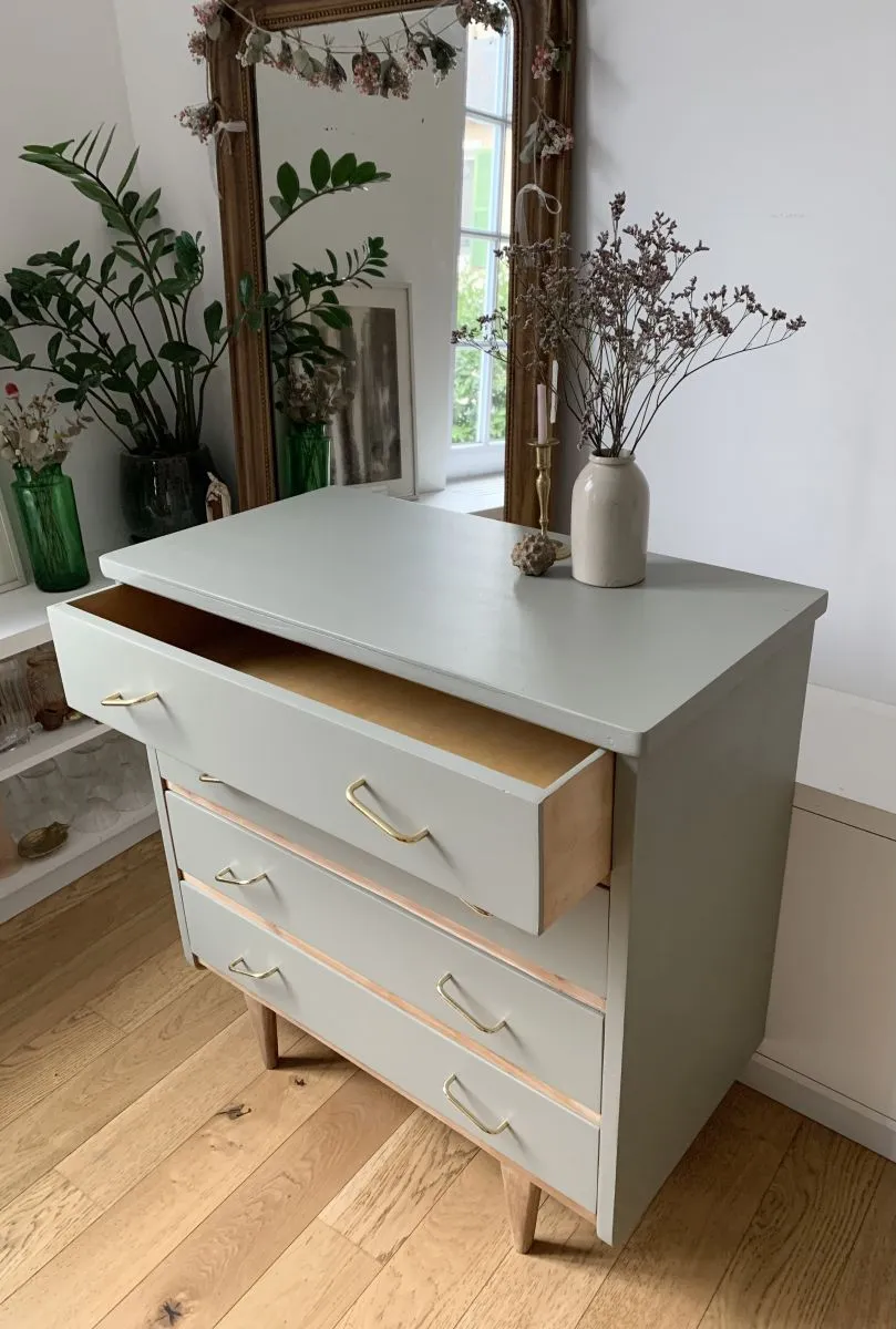 Commode vintage