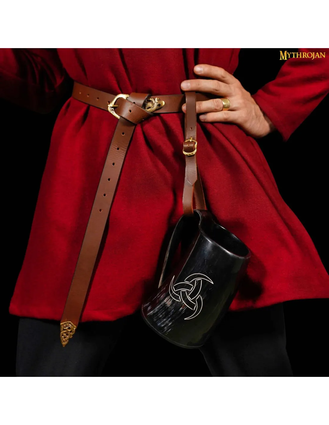 Cruche de noeuds celtiques en corne de corne avec sangle (600 ml.) ⚔️ Boutique