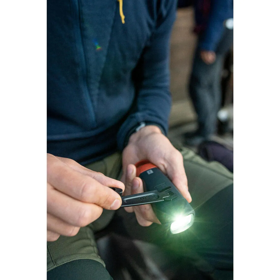 Lampe torche rechargeable et batterie externe - 210 lumens - DYNAMO 900 PWB