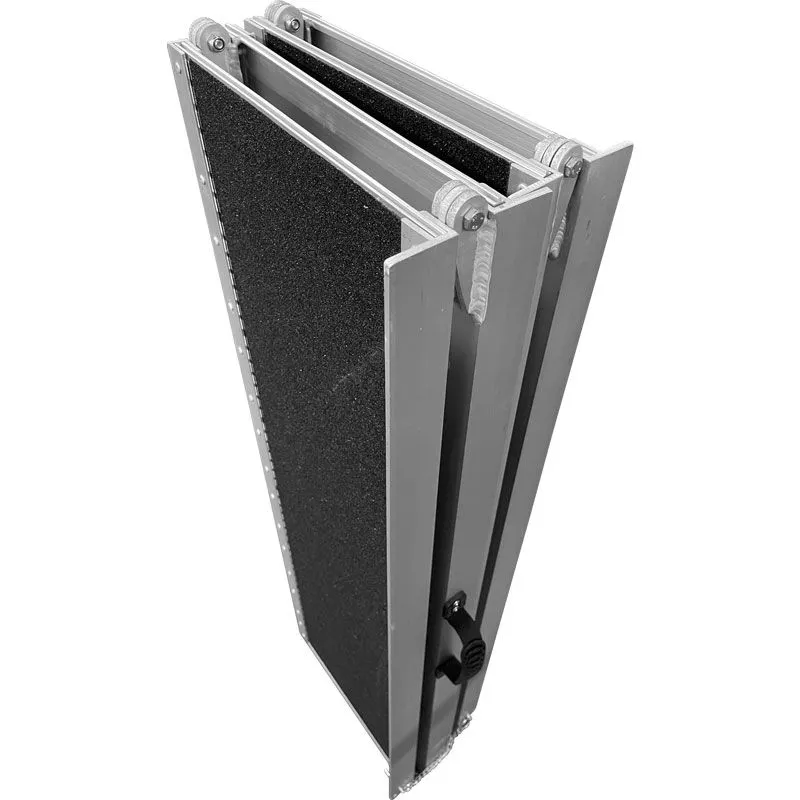 Rampe d\'accès pliable en 4 Longueur de 244 cm 